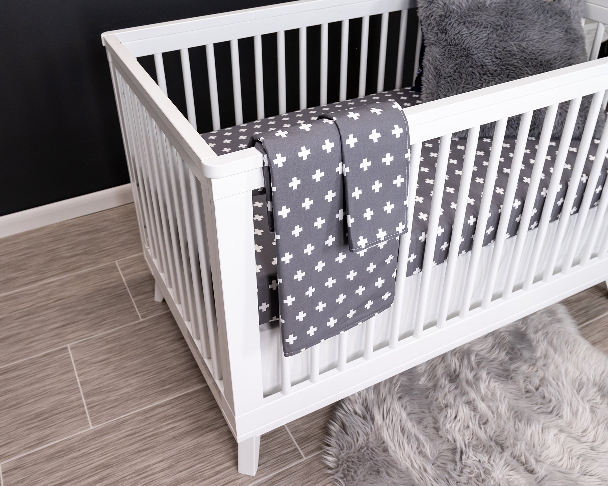 Nils Deluxe Crib Bedding Set